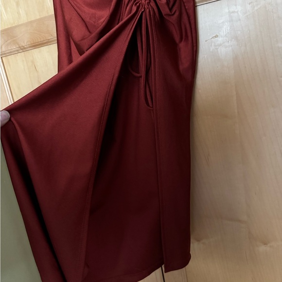 Windsor Burnt Orange Asymmetrical Ruched Side Slit Dress - Picture 4 of 9